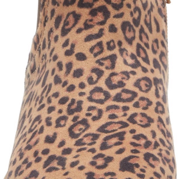 Tucker + Tate Nova Chelsea Bootie - Picture 7 of 7